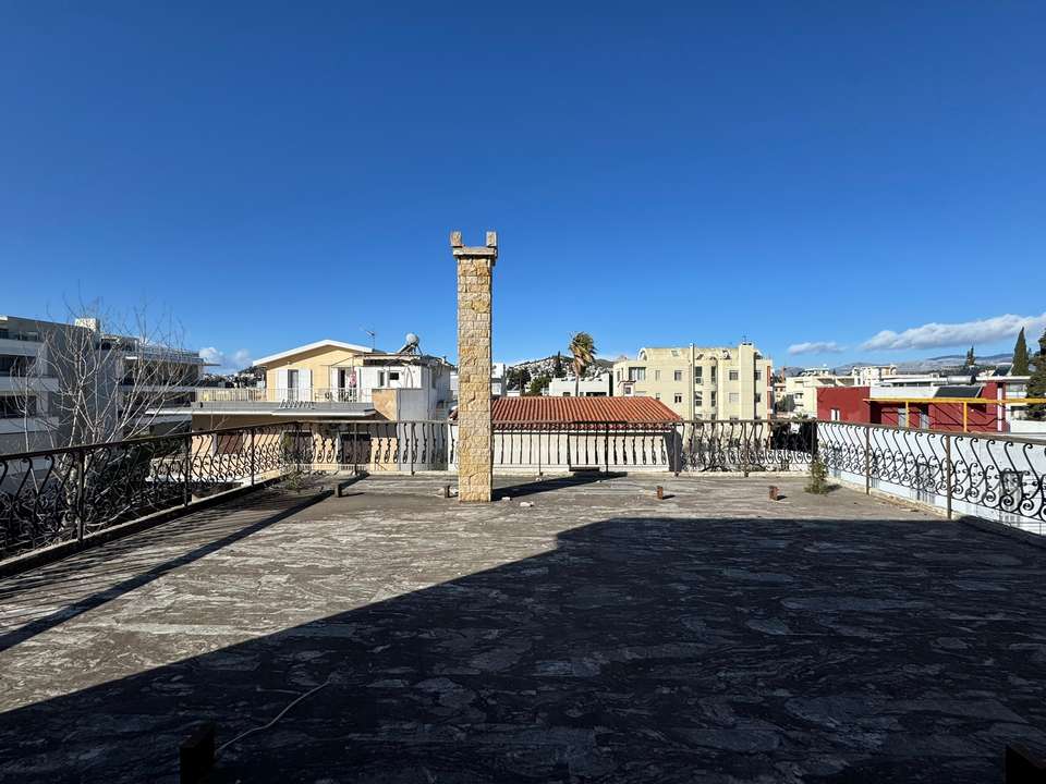 Image 1 of 16