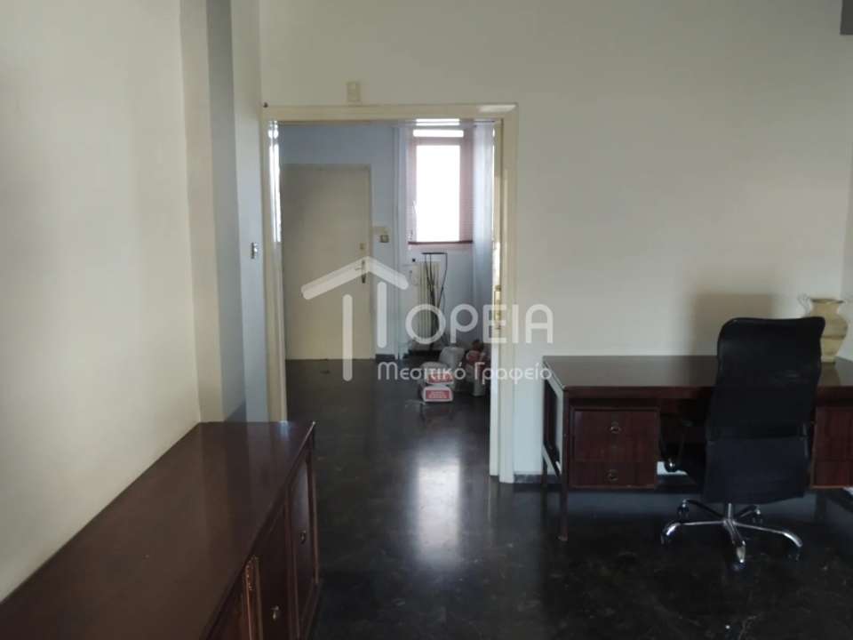 Image 2 of 19