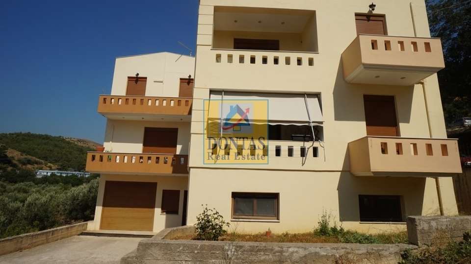 Image 0 of 8