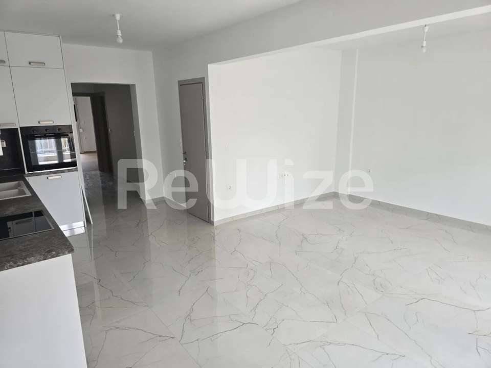 Image 2 of 8