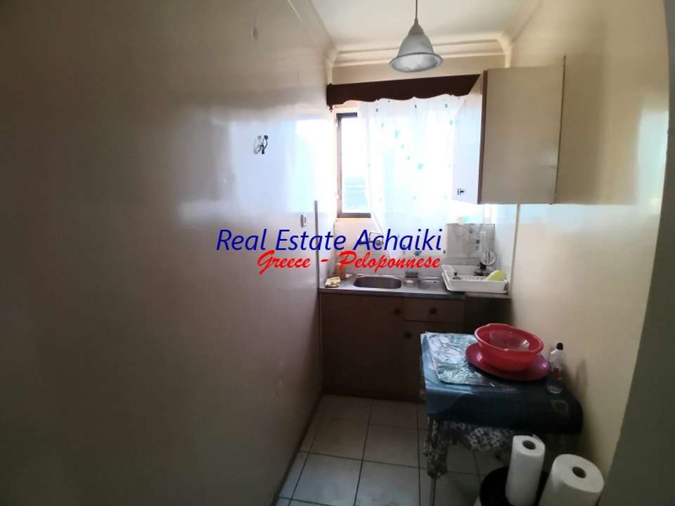 Image 2 of 7