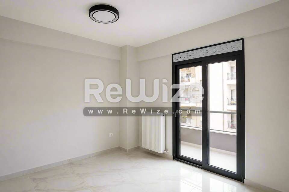 Image 2 of 12