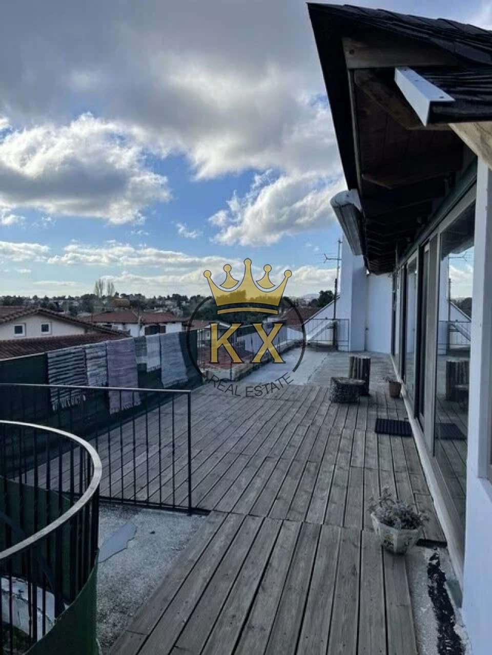 Image 1 of 28