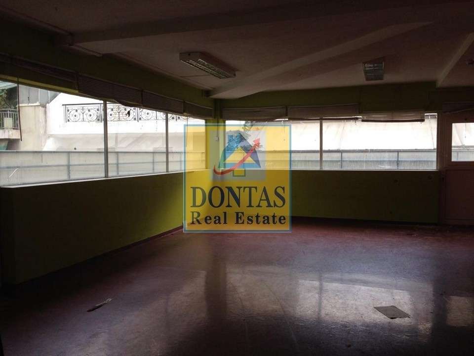 Image 0 of 8