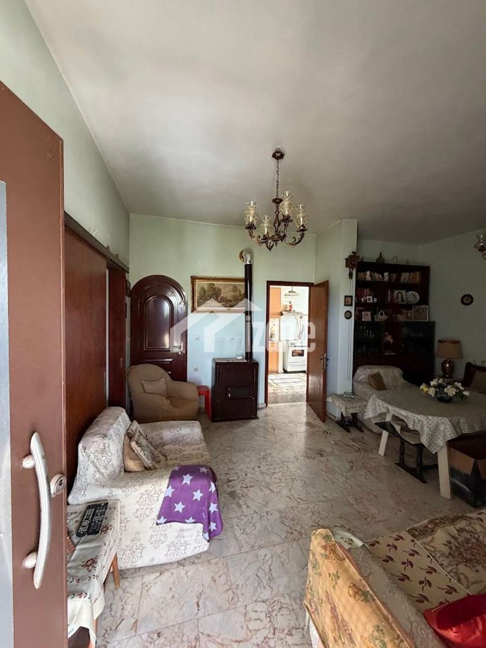 Image 2 of 20