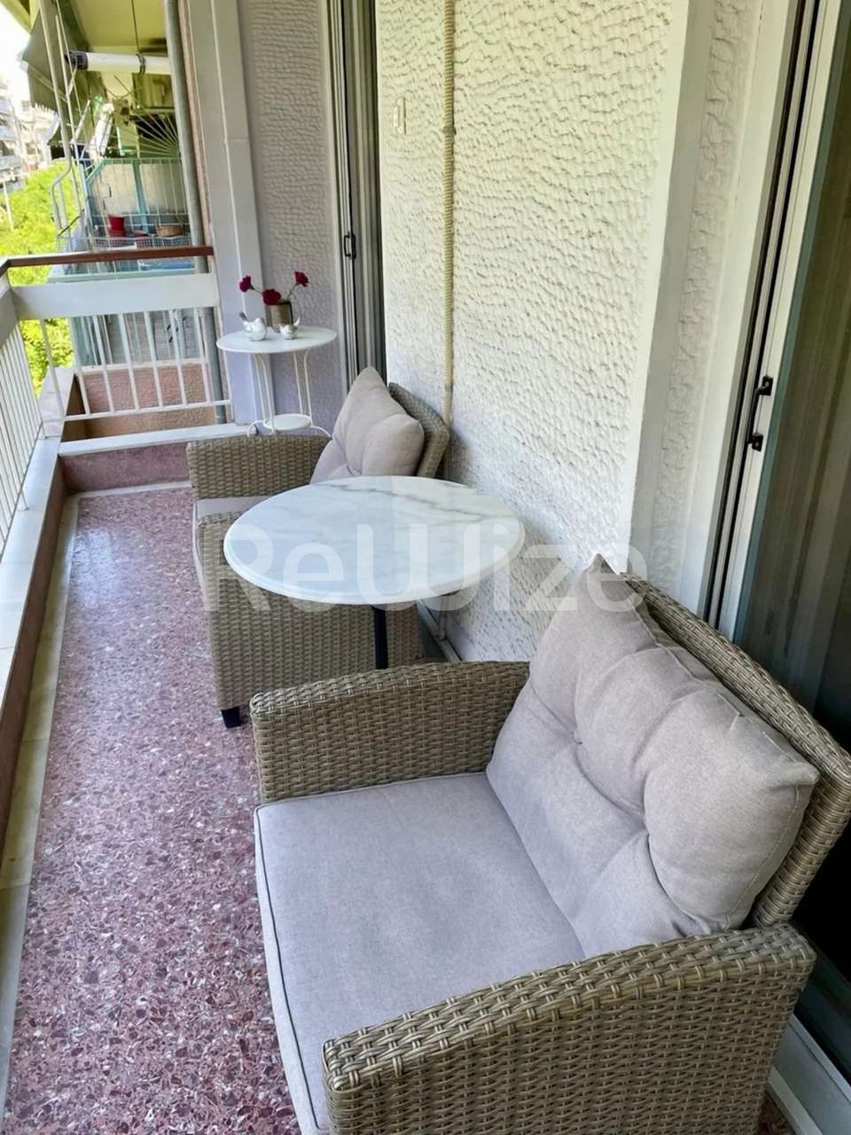 Image 2 of 18