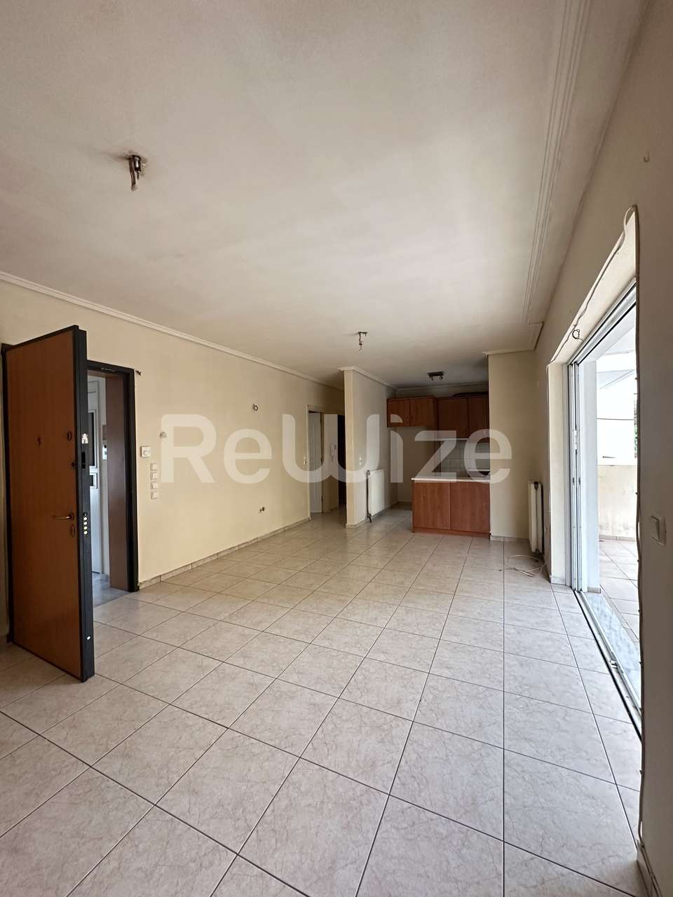 Image 2 of 20