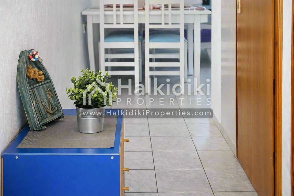 Image 2 of 23
