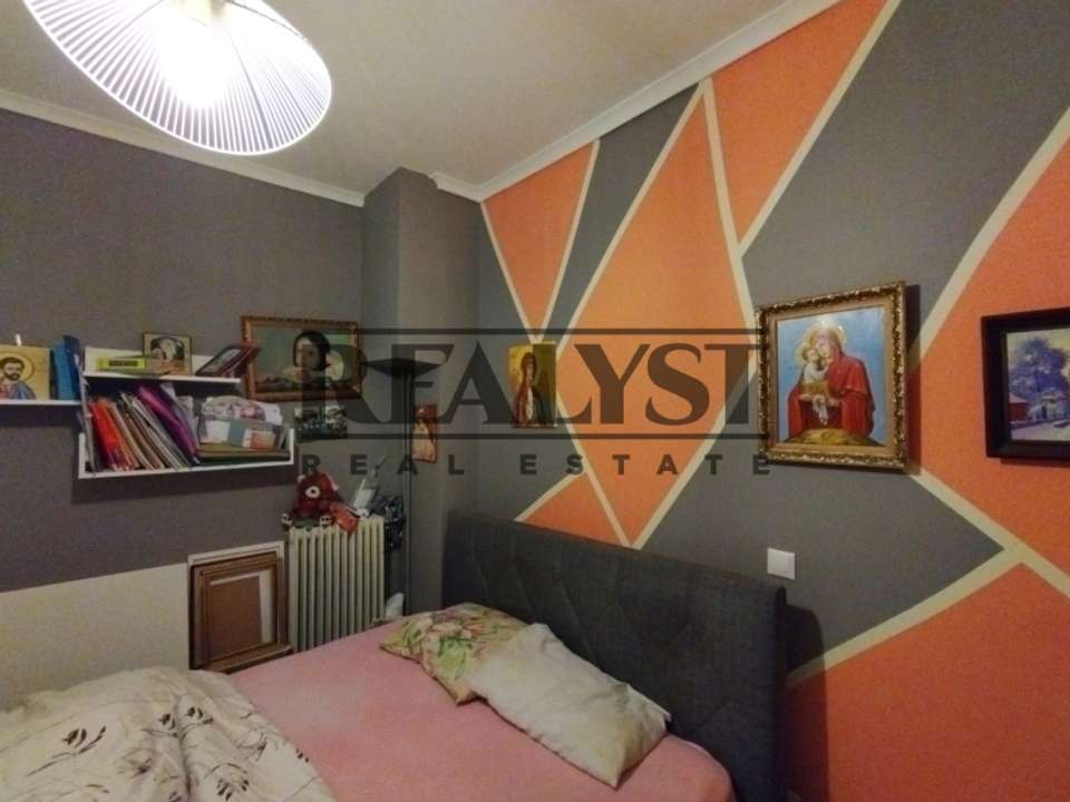 Image 10 of 10