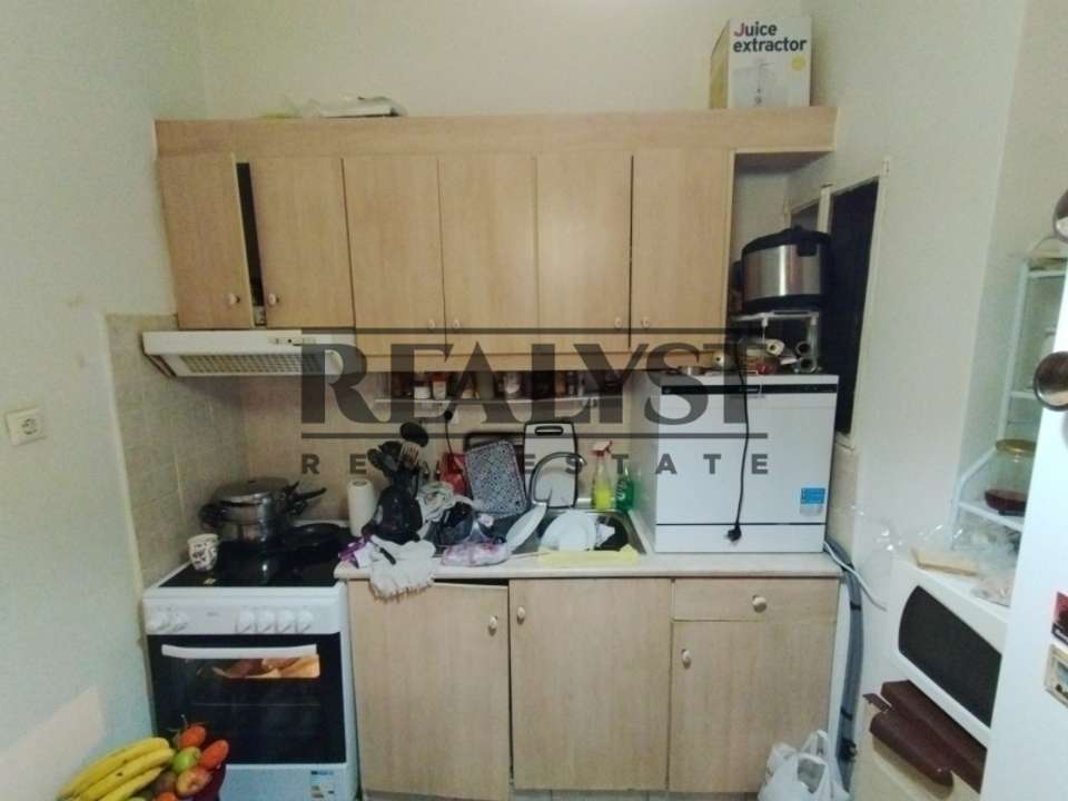 Image 3 of 10