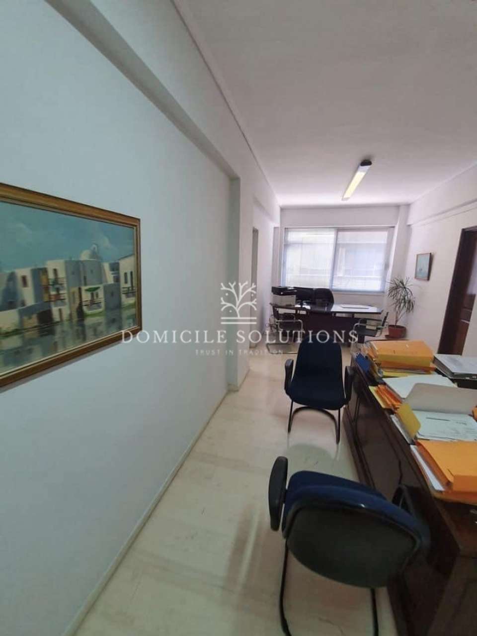 Image 0 of 3