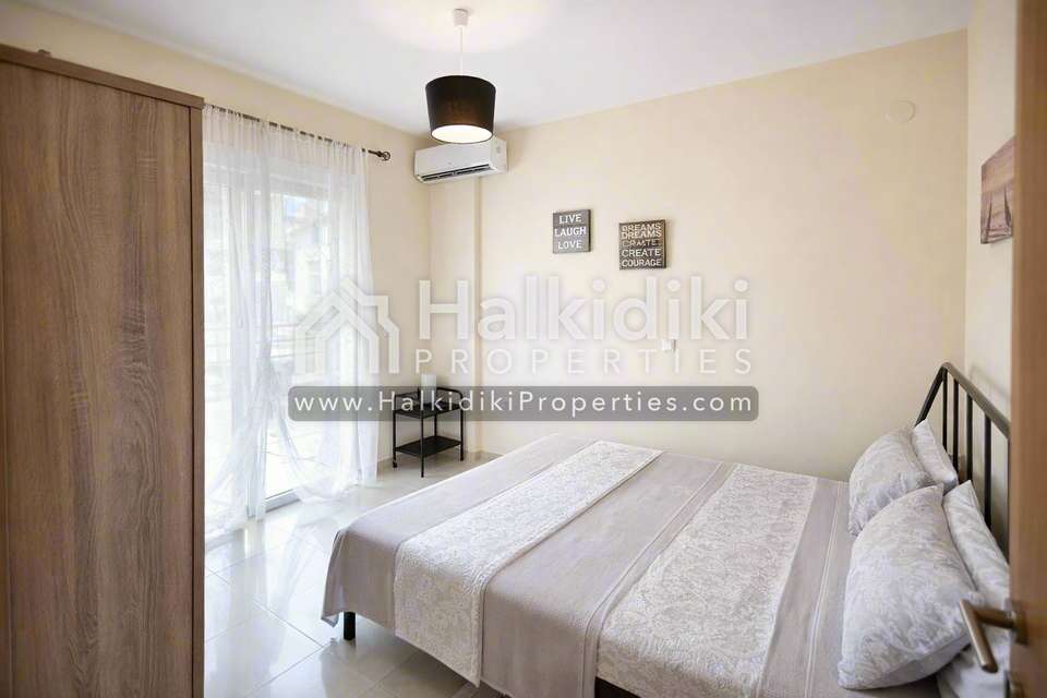 Image 2 of 18