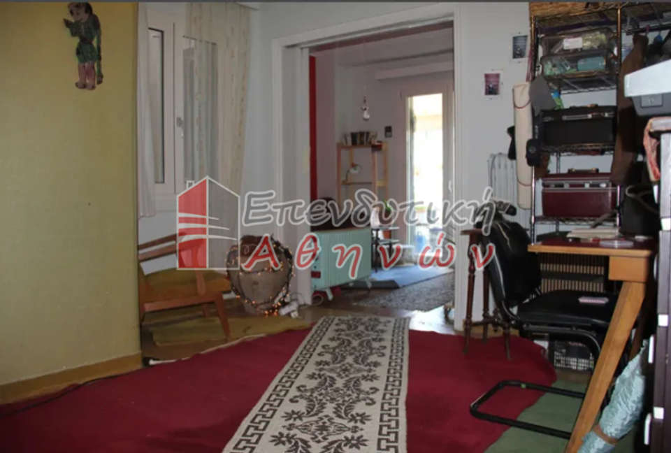 Image 0 of 8