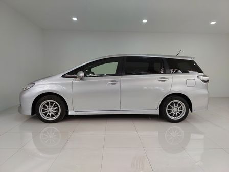 2012 Toyota Wish X 1.8 Automatic Image 6