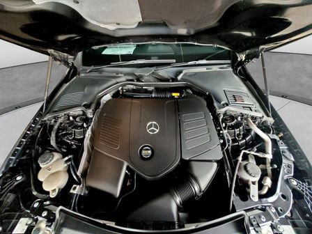 2023 Mercedes-Benz C200 1.5 Automatic Image 4