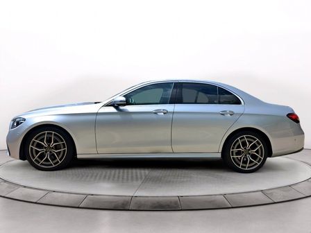 2022 Mercedes-Benz E300 2.0 Automatic Image 6