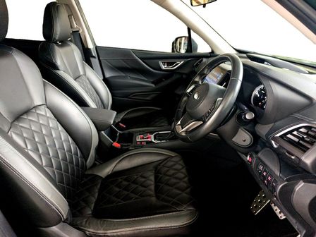 2023 Subaru Forester 2.0 I-S ES 2.0 Automatic Image 8