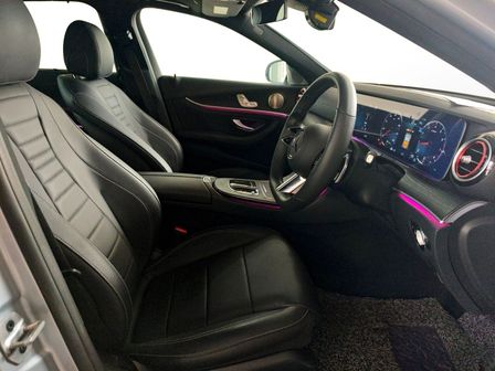 2022 Mercedes-Benz E300 2.0 Automatic Image 8