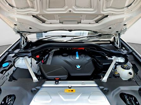 2022 BMW X3 xDrive30e 2.0 Automatic Image 4