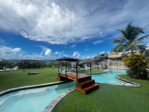 FD9C9E0E FCB5 4926 86EB 7E507EDDB851 4 5005 c