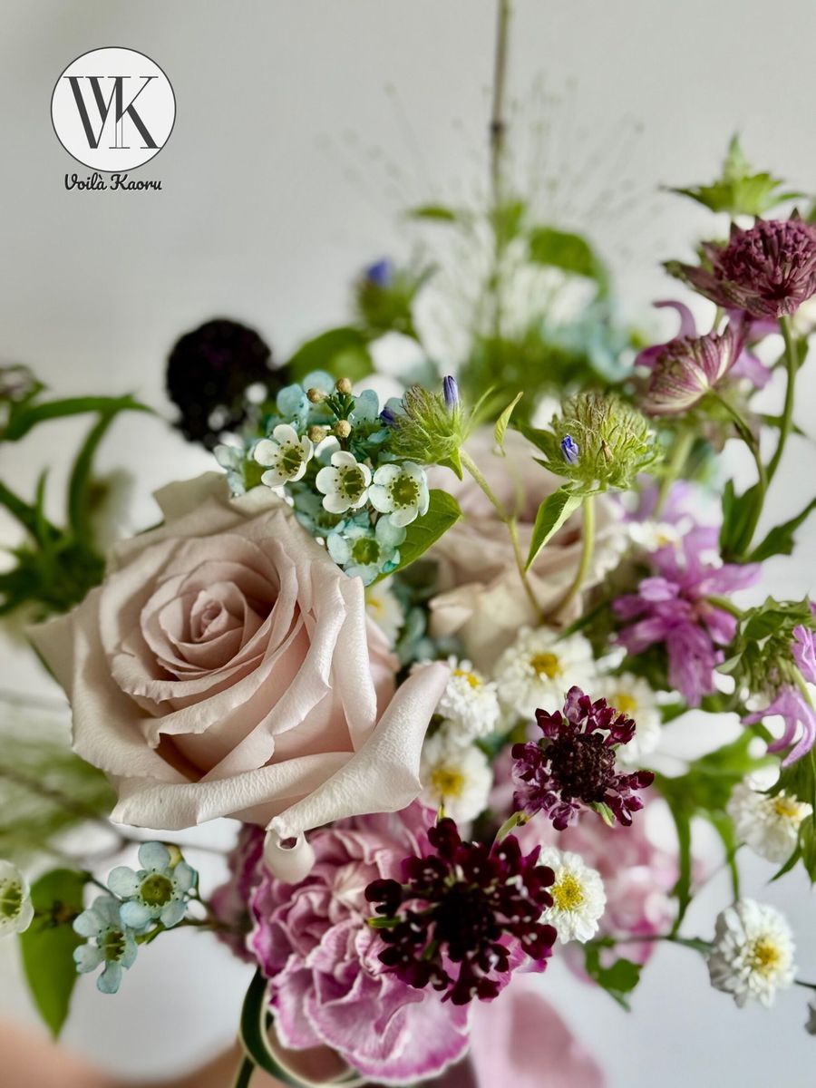 再次挑戰手綁捧花｜從崩潰到淡定的學習紀錄（插花課日誌 #6）