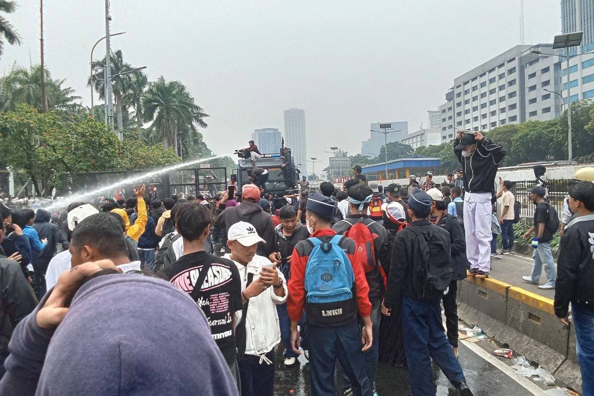 Dampak Demo 25 Agustus, Bus TransJakarta dan KRL Berhenti Beroperasi 4 Demo 25 Agustus