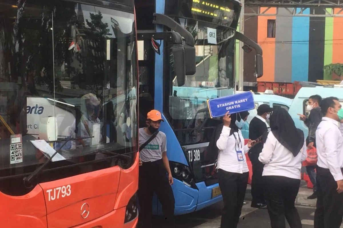Dampak Demo 25 Agustus, Bus TransJakarta dan KRL Berhenti Beroperasi 2 Demo 25 Agustus