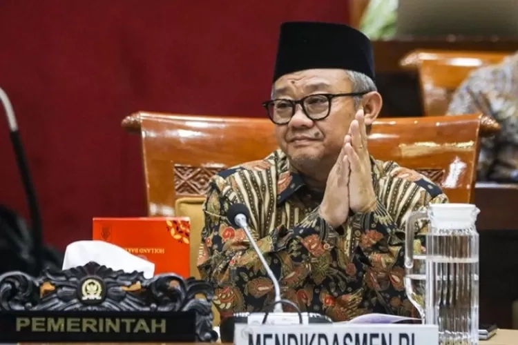 Mendikdasmen Minta Tambahan Anggaran Rp 14,4 Triliun untuk Tahun 2026, Begini Rinciannya 3 Mendikdasmen Minta Tambahan Anggaran Rp 14,4 Triliun untuk Tahun 2026, Begini Rinciannya