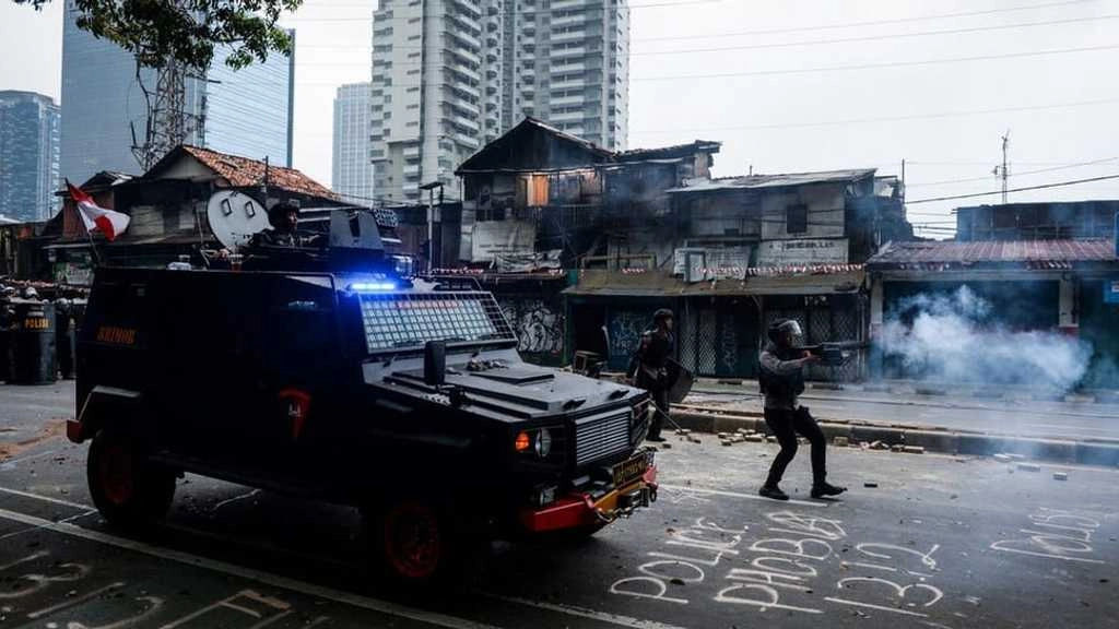 Tragedi Benhil: Mobil Brimob Lindas Ojol, Gojek Beri Santunan dan Kapolri Minta Maaf