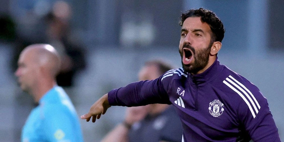 MU Dipermalukan Grimsby di Carabao Cup: Onana Blunder, Penalti Jadi Bencana