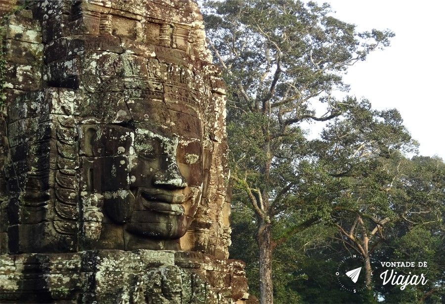 Angkor Wat - Rosto do imperador Khmer no templo Bayon