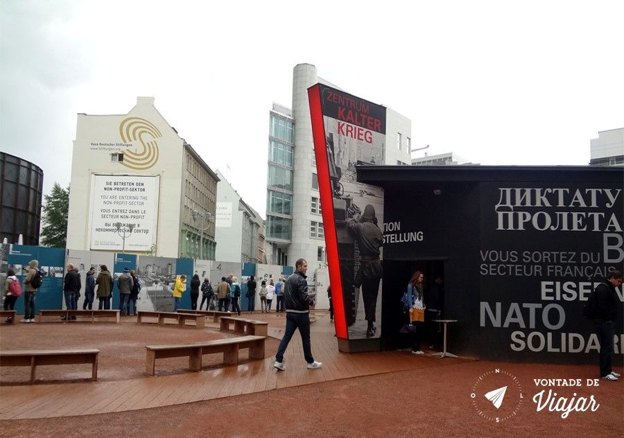 muro-de-berlim-a-caixa-preta-da-guerra-fria-e-outras-atracoes-perto-do-checkpoint-charlie