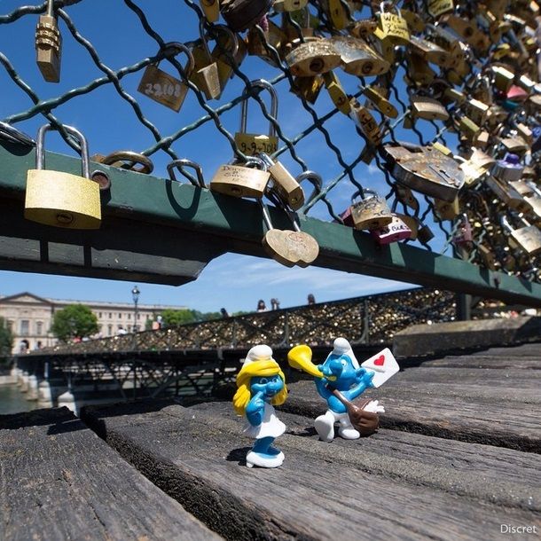 Smurfs na Pont des Arts