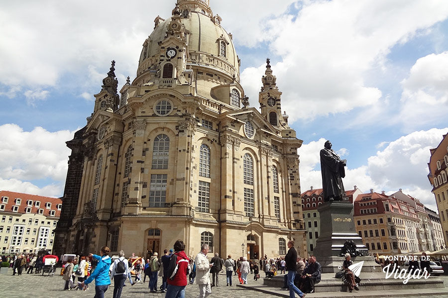 Frauenkirche reconstruída e linda