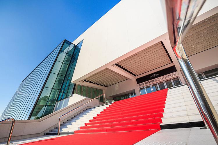 riviera-francesa-palacio-dos-festivais-de-cannes-foto-herve-fabre