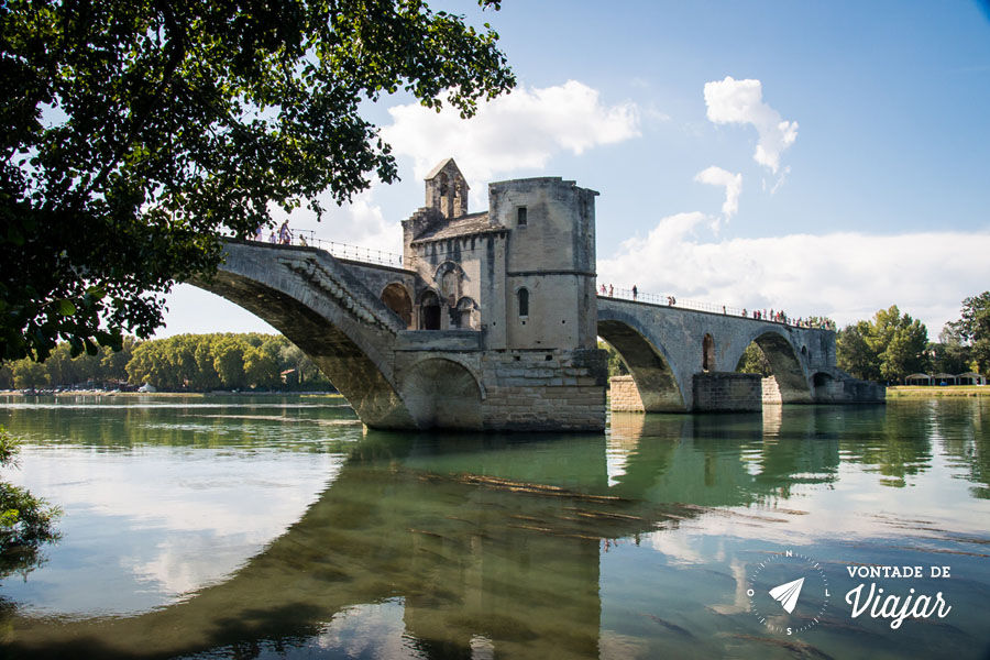 provence-franca-ponte-st-benezet-em-avignon