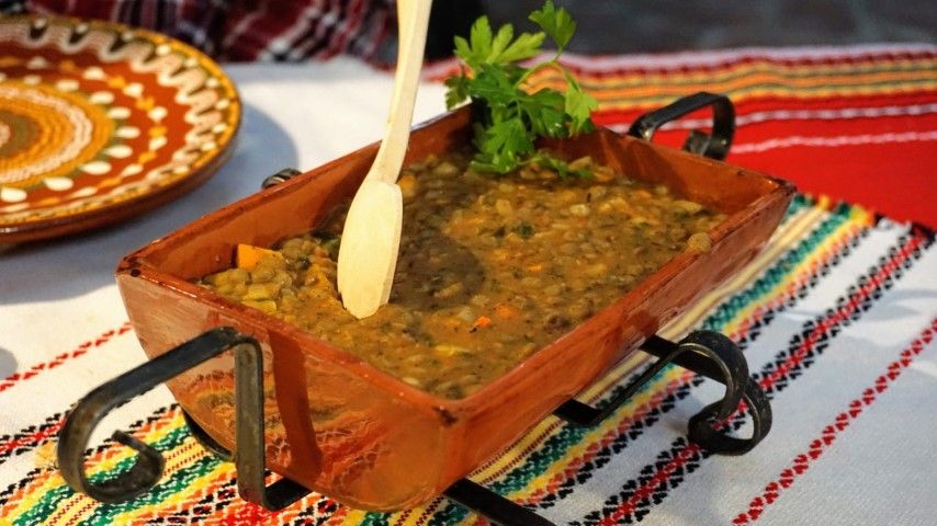 O que fazer em Sofia Bulgaria - Restaurante Manastriska Magernita - lentilha
