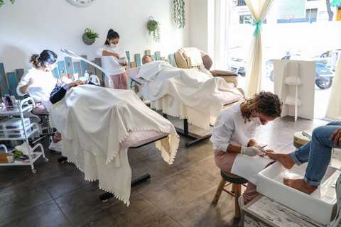Organic Pedicure service image