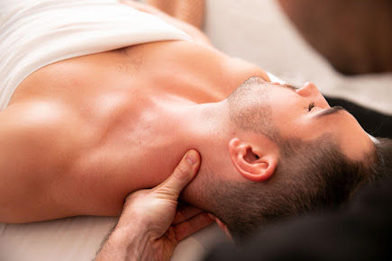 massage,therapy,relaxation,wellness,health  