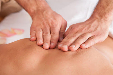  massage,therapy,relaxation,wellness,service  