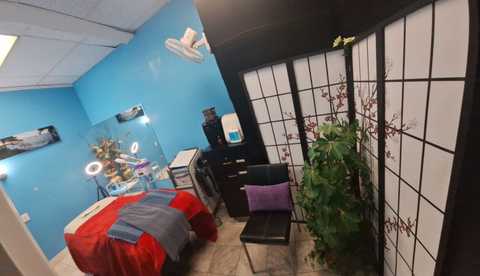 About PRO ORGANIC BEAUTY SALON