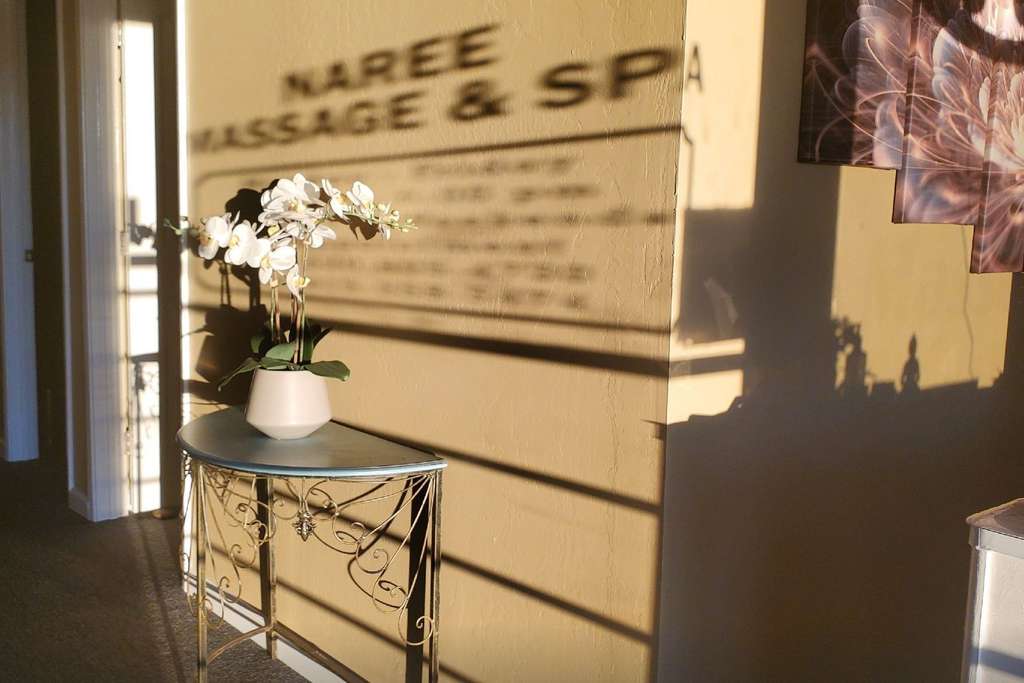 Naree Massage & Spa hero image