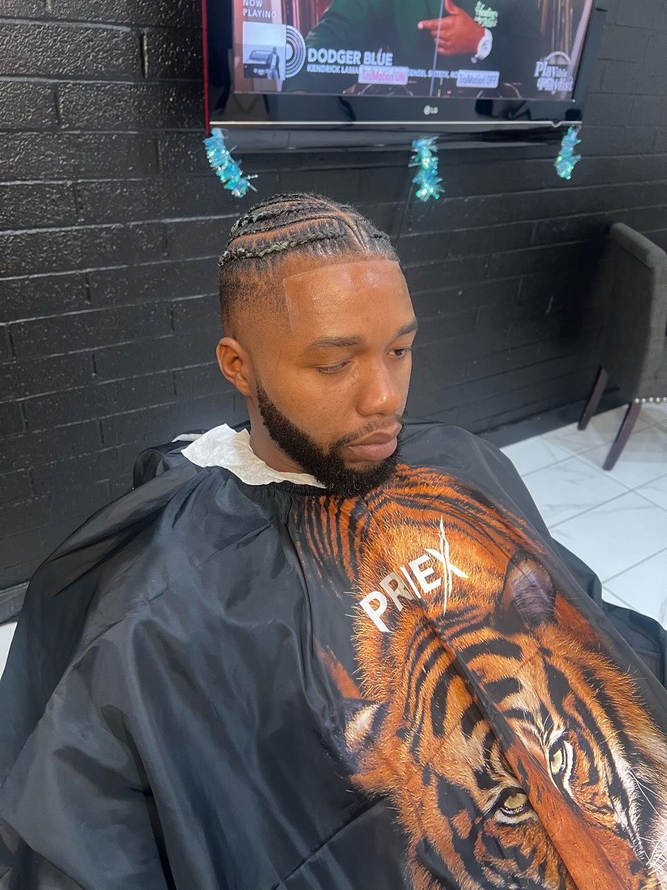 barber,hairstyle,braids,client,barbershop
