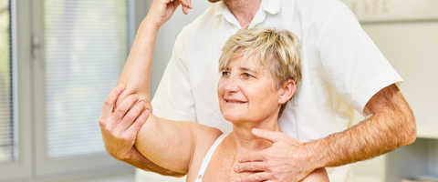 Frozen Shoulder Therapy: Timeline & How to Keep Results blog