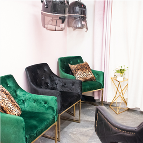 Tiffany Pretty & Co. gallery image