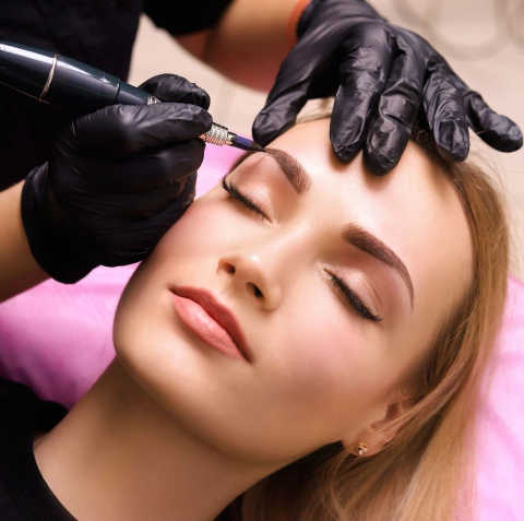 Brows Are Us -Burlington, NC hero image