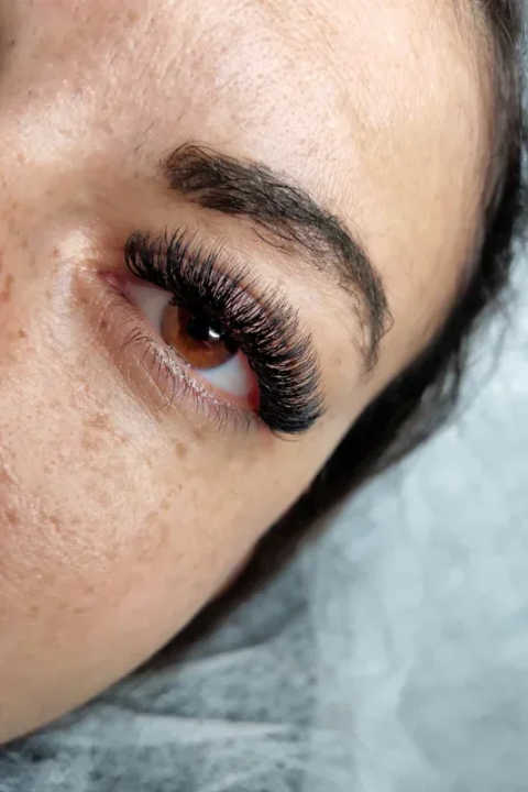 Lashes service