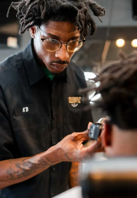 About CELEBRITYZ BARBERSHOP #3
