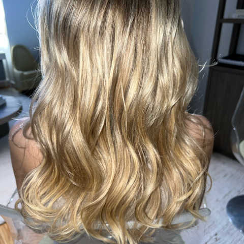 Blowout With Extensions In Hair service image
