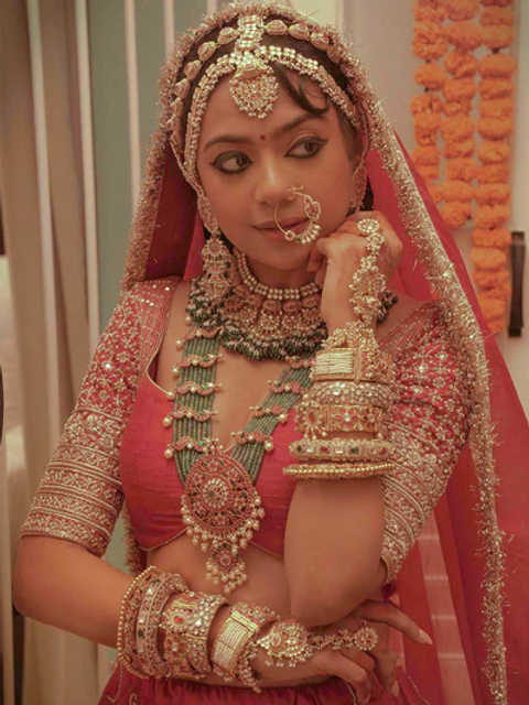 Bridal Jewelry Setting service image